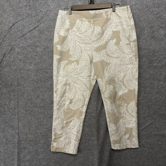 Chico's Pants - Chicos So Slimming Crop Pants Womens Sz 1 US 8 Tan Cream Foliage Stretch